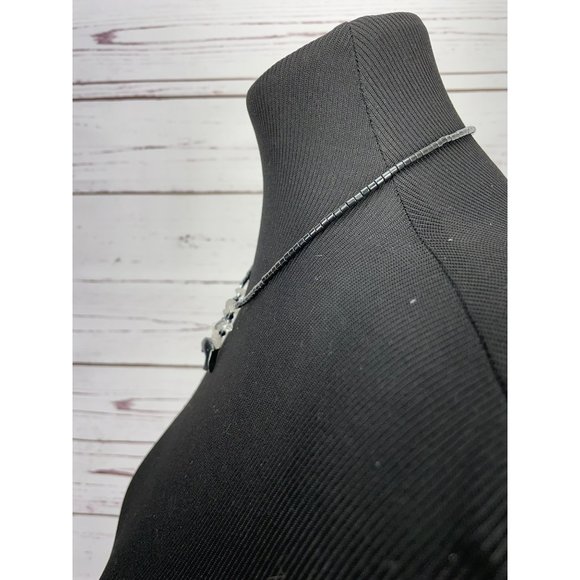 Silver Magnetic Healing Beaded‎ Dolphin Pendant Necklace - Picture 3 of 8